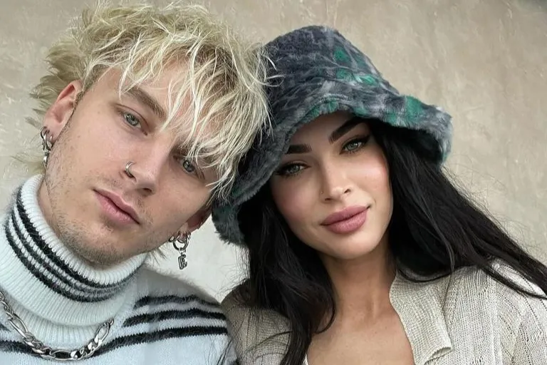 Megan Fox Umumkan Hamil Anak Machine Gun Kelly