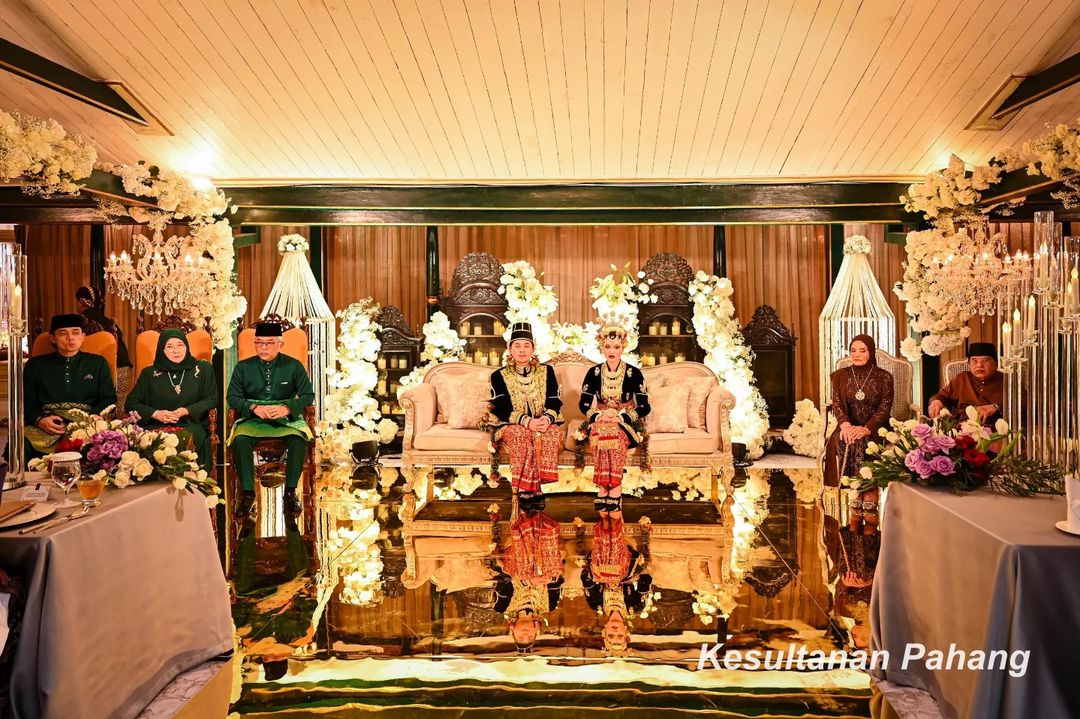 Resepsi pernikahan adat Yogyakarta Natasya Adnan dan Tengku Muhammad (Foto: Instagram/kesultanan.pahang)