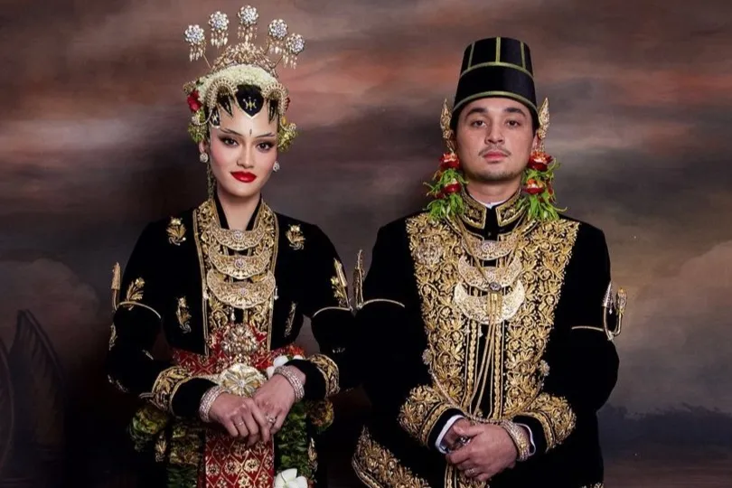 Potret Resepsi Adat Jawa Tengku Natasya dan Pangeran Malaysia
