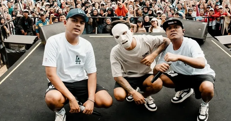 Viral Penampilan NDX AKA di UGM, Sebut Cewek Friendly Murahan