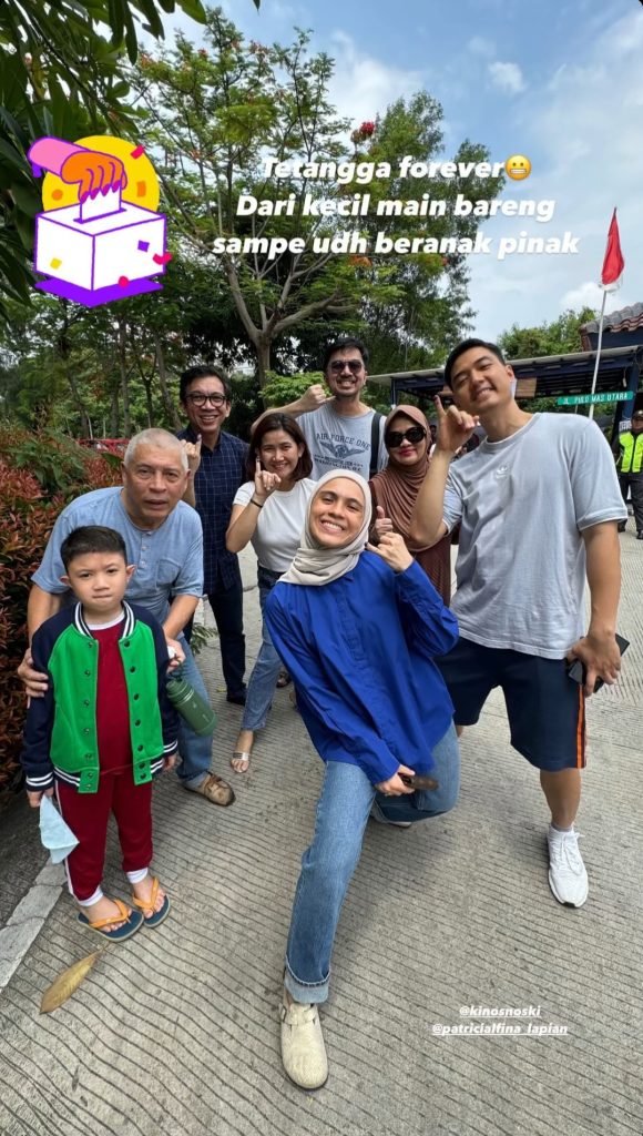 Nycta Gina serba biru saat coblosan (Foto: Instagram/missnyctagina)