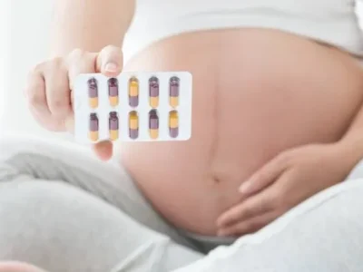 Ilustrasi obat batuk dapat menyuburkan kandungan. (Foto: Freepik)