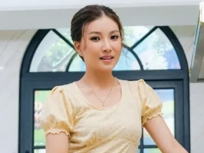 Sarwendah berkuliah dengan Betrand Peto (Foto: Instagram/sarwendah29)