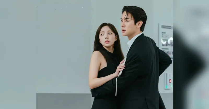Menguak Misteri di Balik Poster Drama ‘When the Phone Rings’