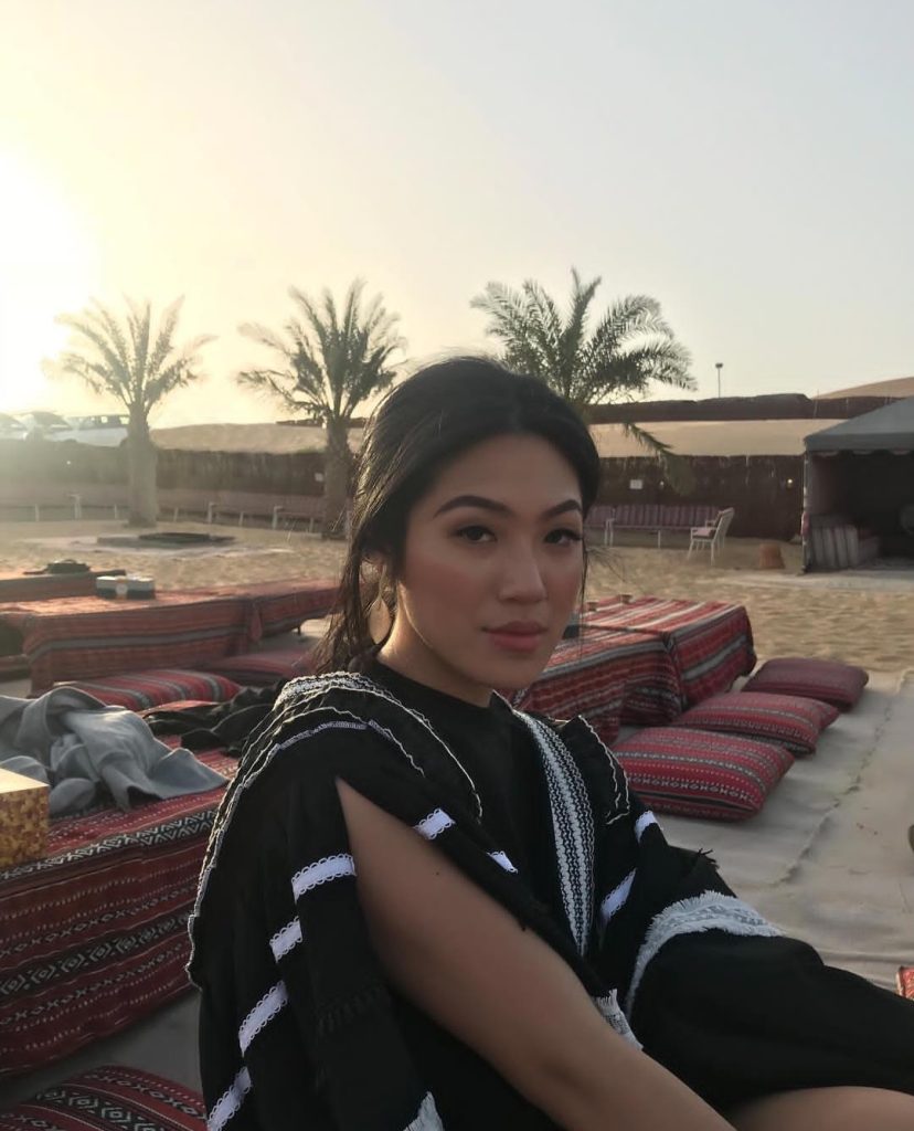Gaya Winona saat mengunjungi Dubai (Foto: Instagram/wdtandra)