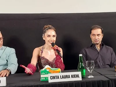 Cinta Laura Perdana Berbahasa Jawa di Film 'Panggonan Wingit 2: Miss K'. (Foto: Agnes/Nyata)