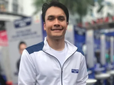 Randy Pangalila berbagi tips merawat kulit wajah. (Foto: Naomi/Nyata)