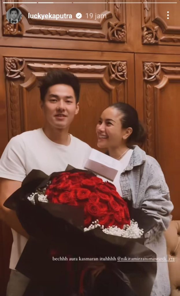 Nikita Mirzani resmi berpacaran dengan pria brondong Matthew Gilbert. (Foto: Instagram/luckyekaputra)