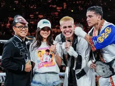 Potret kedekatan Aisar Khaled dengan keluarga Fuji. Foto : Instagram/fujiaisar.official