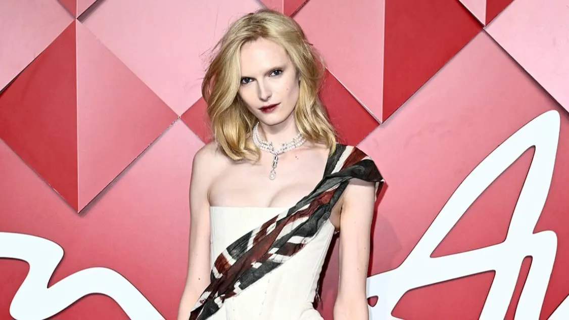 Pesona Alex Consani, Transgender Pemenang Model Of The Year