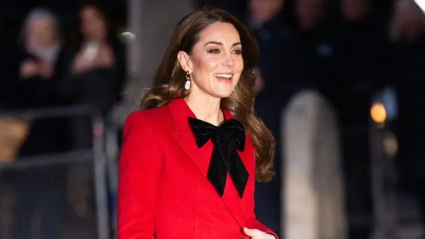 Penampilan Memesona Kate Middleton saat Hadiri Kebaktian Natal