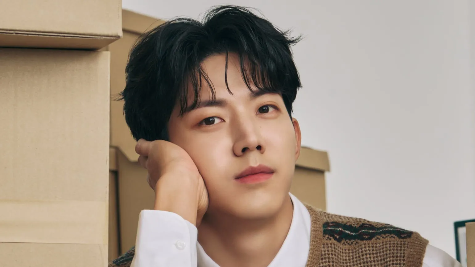 Gegara Seragam Militer, Dowoon Diminta Keluar Day6