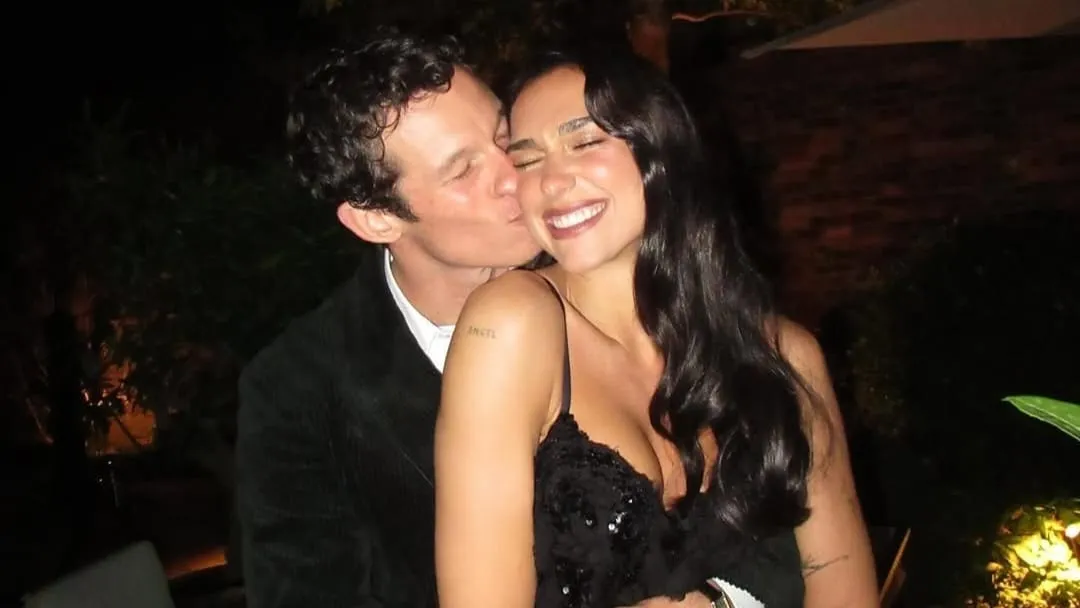 Setahun Berpacaran, Dua Lipa Akhirnya Dilamar Callum Turner