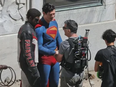 David Corenswet pakai kostum 'Superman' (Foto: cleveland.com)