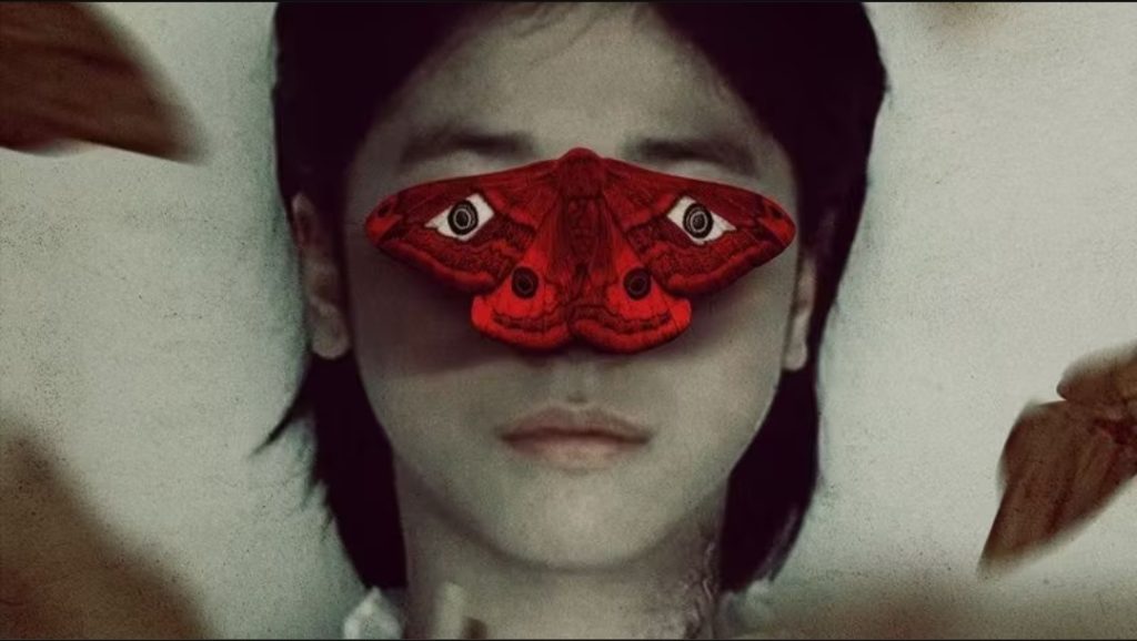 Ngengat yang mengerikan (Foto: Instagram/showbox.movie)