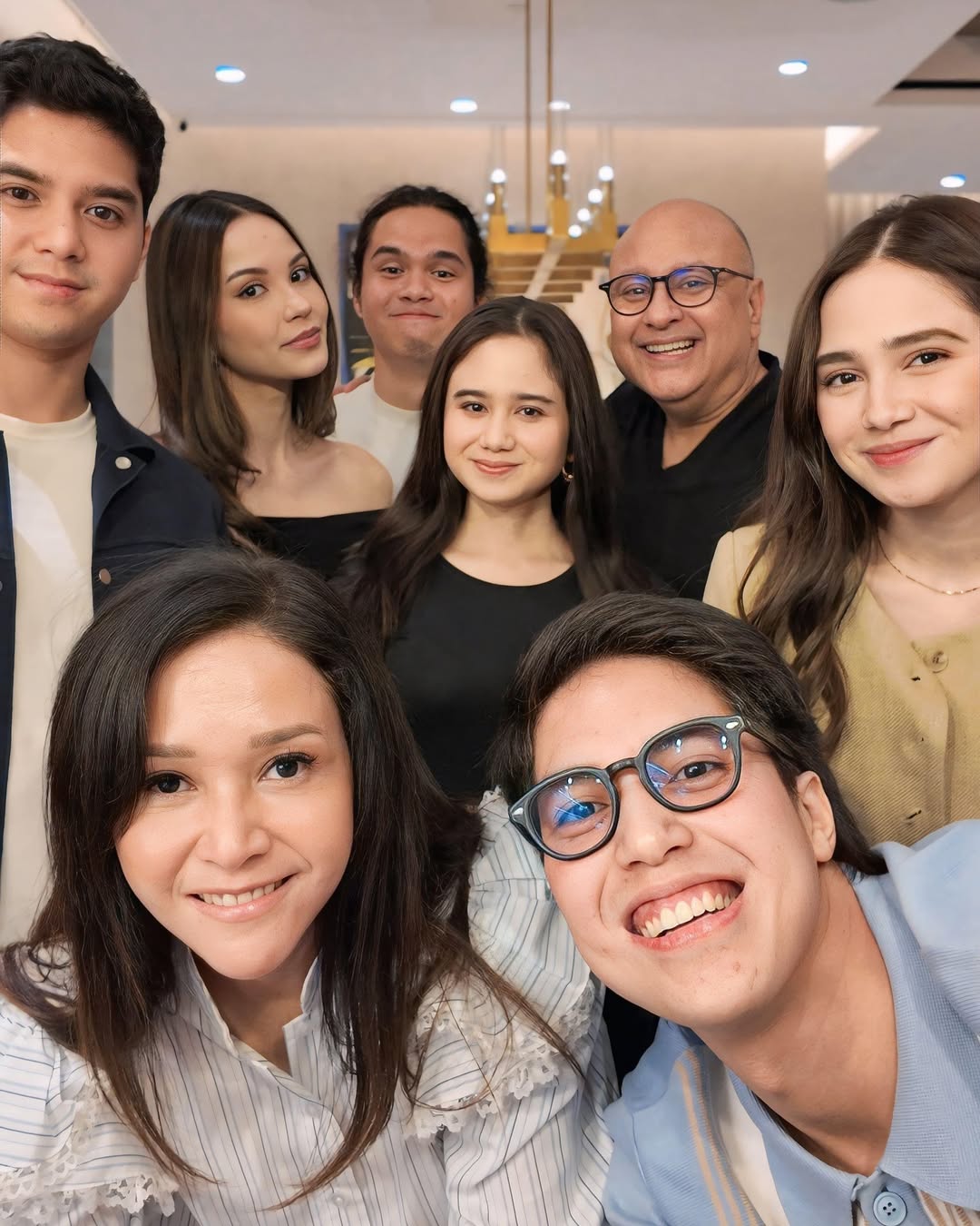 Makan malam keluarga (Foto: Instagram/elelrumi)