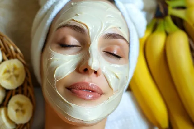 Bikin Wajah Glowing, Ini Manfaat Kulit Pisang Untuk Kecantikan