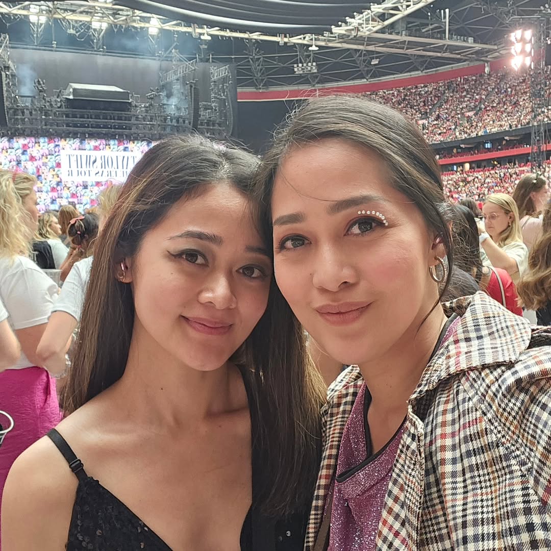 Gisela (kiri) dan kakaknya Gracia (Foto: Instagram/gicelacindy12)