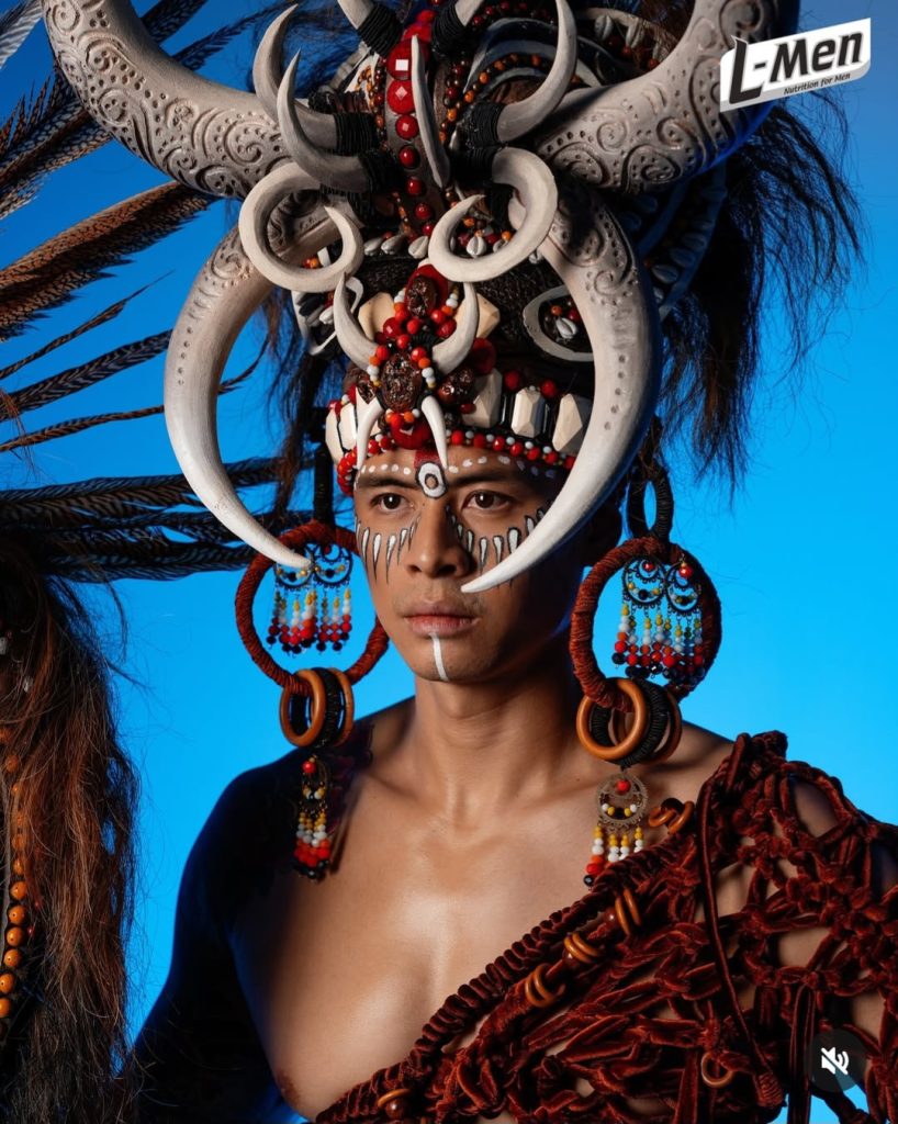 Kostum yang terinspirasi dari suku Asmat Papua (Foto: Instagram/glennvictor)