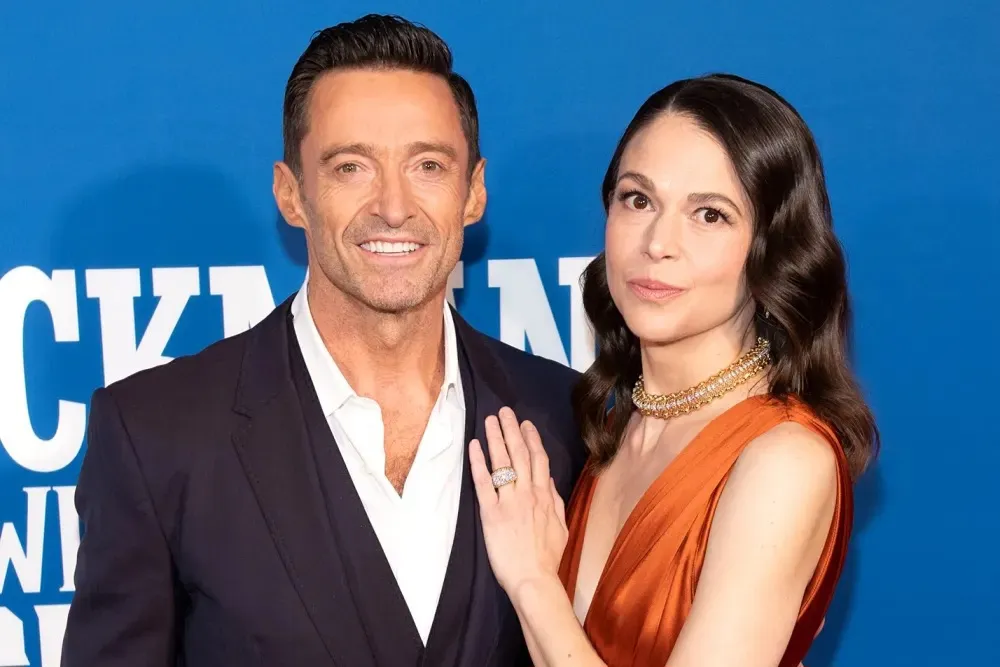 Rumor Selingkuh Menguat, Sutton Foster Tak Pakai Cincin Nikah