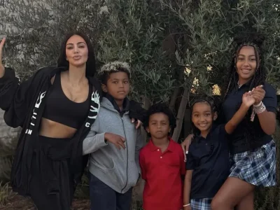 Kim Kardashian bangunkan anak dengan iringan musik piano di malam Natal (Foto: Instagram/kimkardashian)
