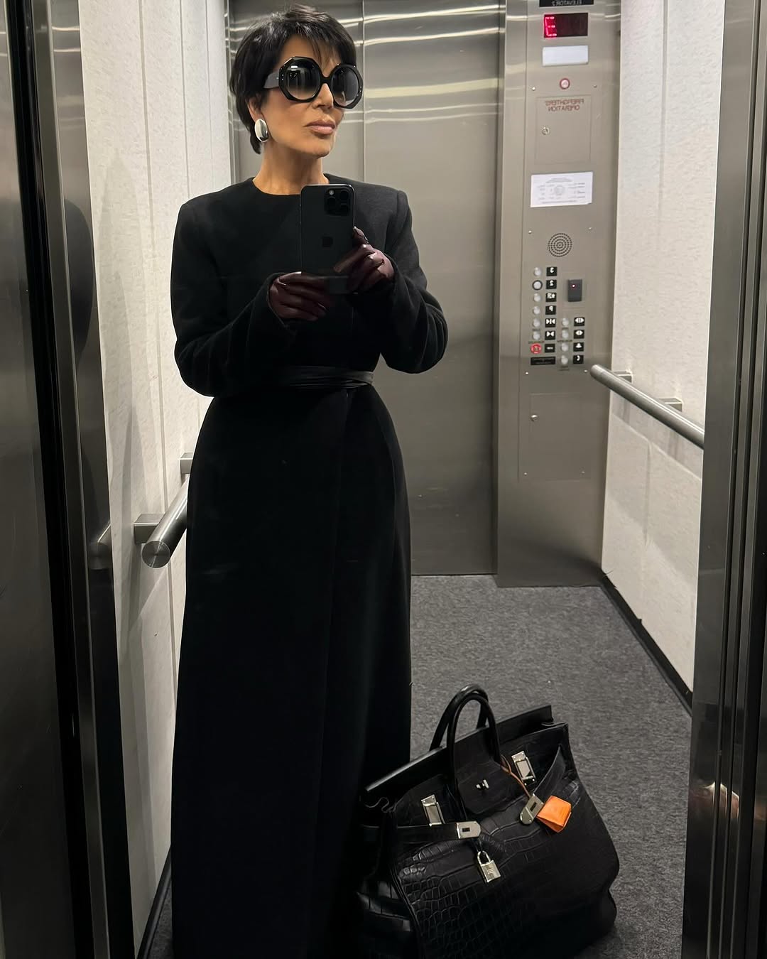 Tas mewah Kris Jenner (Foto: Instagram/khy)