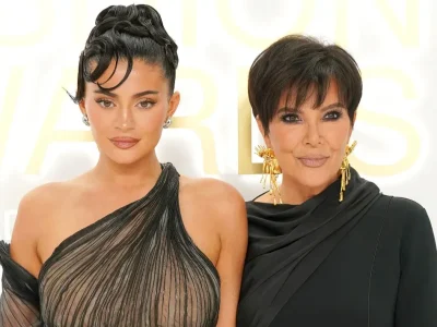 Kylie Jenner hadiahkan tas mewah untuk ibunya (Foto: WireImage)