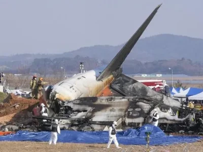 Kecelakaan pesawat Jeju Air di Korsel. Foto: AP/Ahn Young-joon