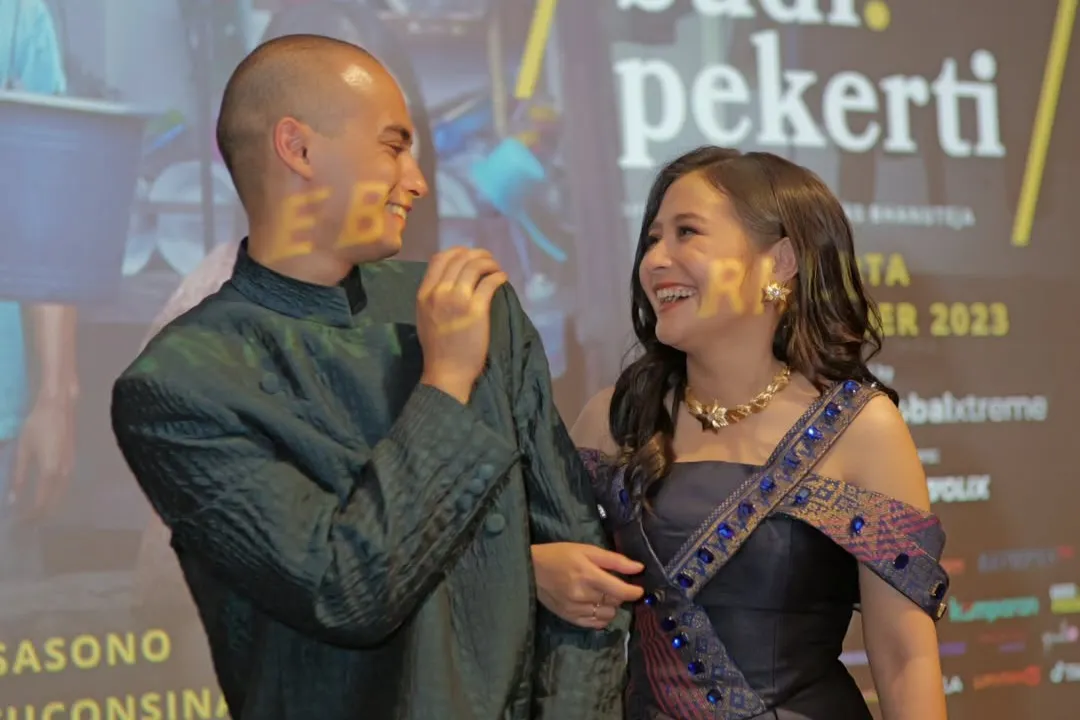 Diisukan Dekat, Prilly Latuconsina dan Omara Esteghlal Liburan Bareng