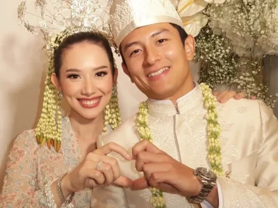 Rio Haryanto dan Athina Papadimitriou (Foto: Instagram/thebridedept)