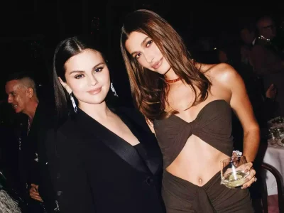Hailey Bieber respons kabar pertunangan Selena Gomez (Foto: Tyrell Hampton)