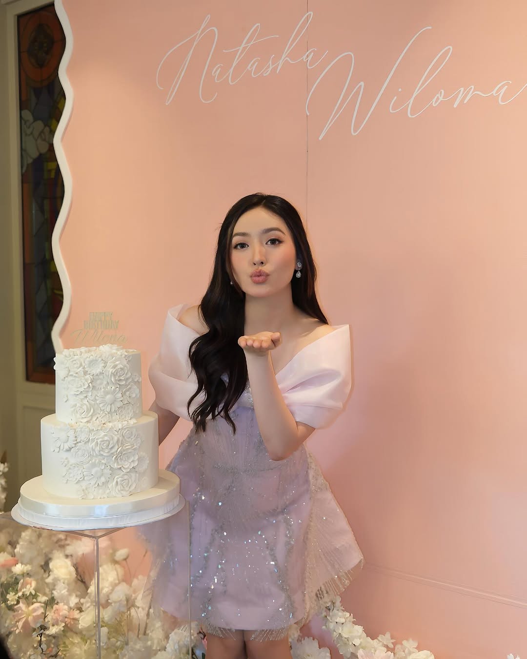 Wilona tampil seperti Glinda (Foto: Instagram/natashawilona12)