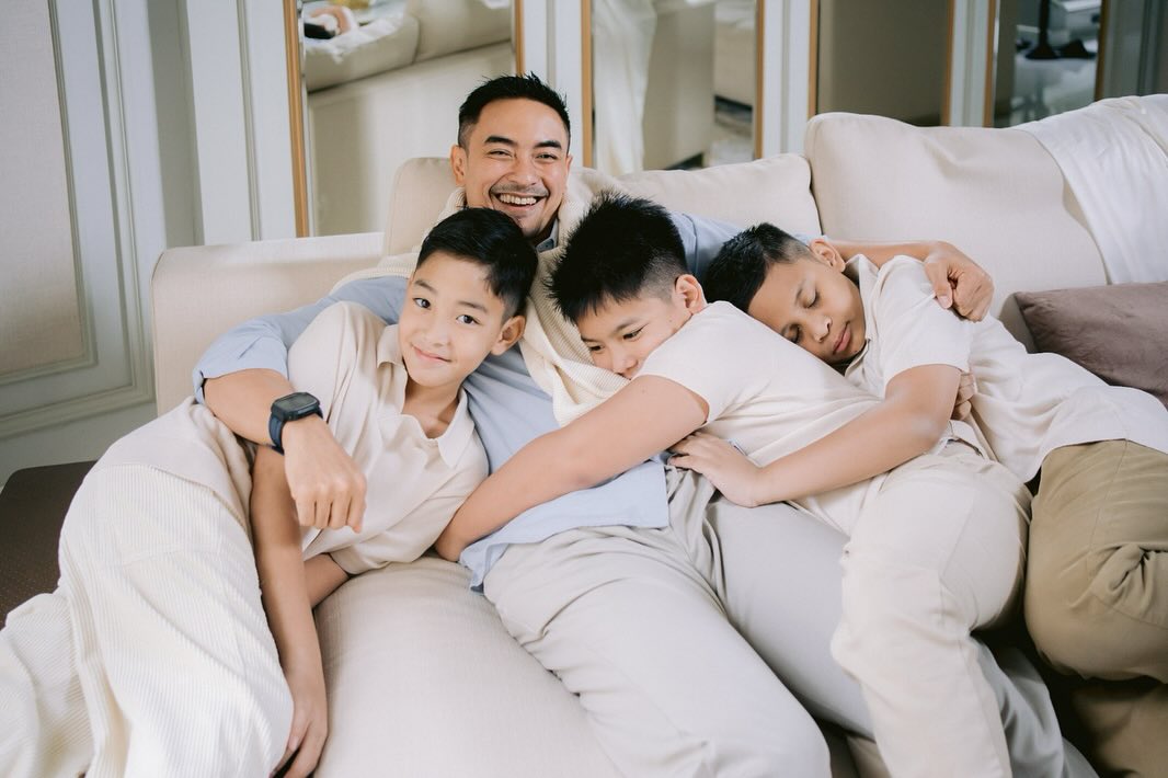 Zumi Zola bersama anak laki-lakinya (Foto: Instagram/putri_zulhas)