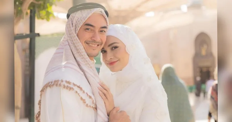 Zumi Zola dan Putri Zulhas Resmi Menikah di Madinah