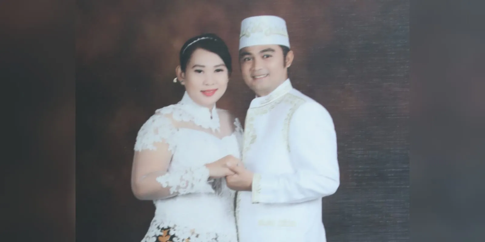 Kenangan Terakhir Aktor ’Mak Lampir’, Pergi dalam Pelukan