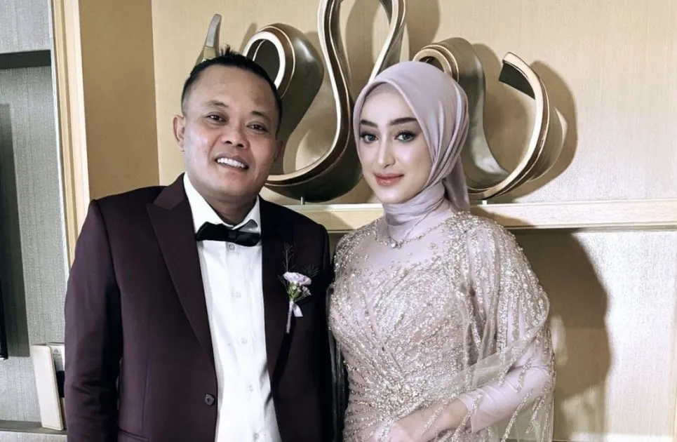 Hubungan Asmara Sule dan Santyka Fauziah Diduga Kandas