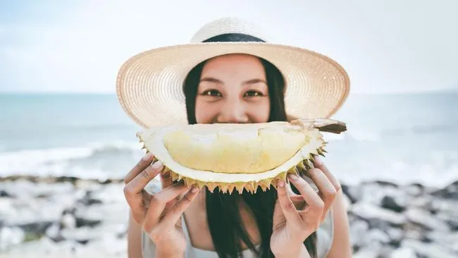 Cek Fakta dan Mitos Kesehatan Tentang Durian