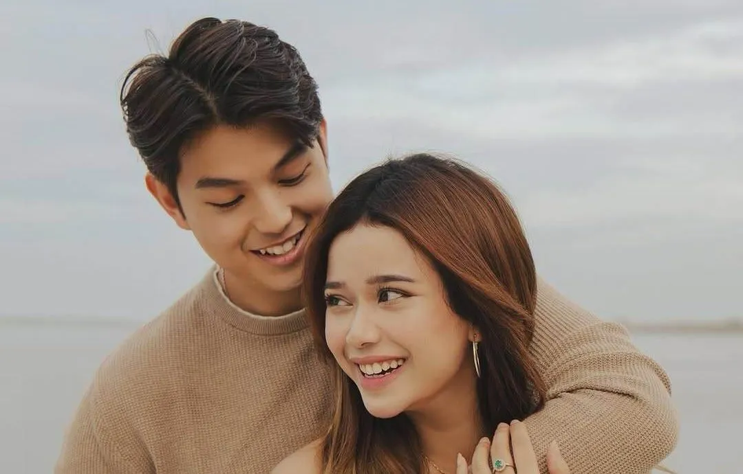 Berlatar Pegunungan Salju, Brisia Jodie Dilamar Jonathan Alden di Swiss