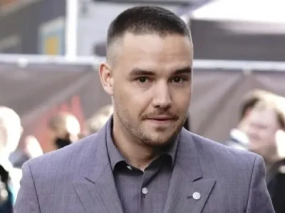 Mendiang Liam Payne terjatuh karena berusaha kabur lewat balkon. Foto: Dok. Jonathan Brady/AP News