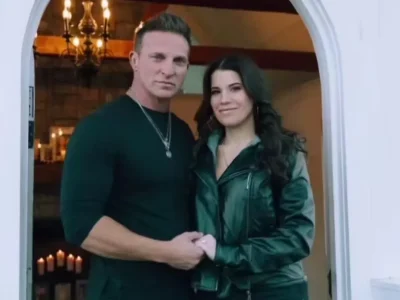 Steve Burtono dan Michelle Lundstrom resmi lamaran. Foto: Dok. Instagram @1steveburton