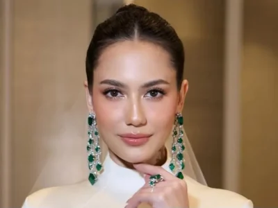 Gaya Pevita Pearce saat acara resepsi. Foto: Dok. Instagram @archangelachelsea