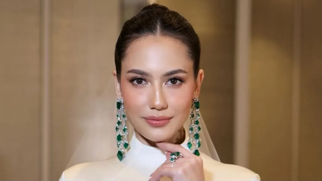 4 Gaun Pernikahan Pevita Pearce yang Simple dan Elegan