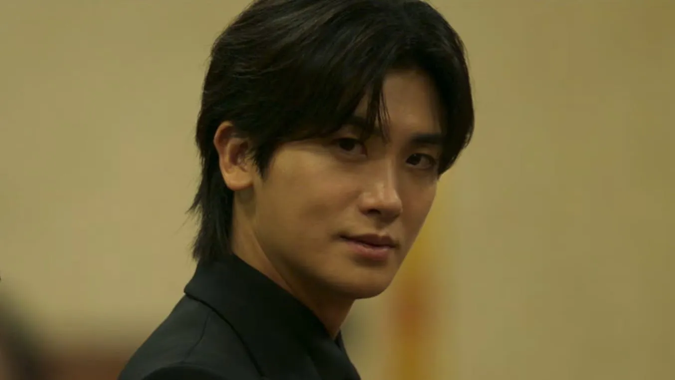 Park Hyung Sik Terlibat Permainan Dana Gelap di ‘Buried Hearts’