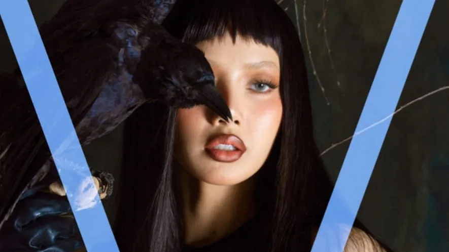 Foto Bareng Gagak, Gaya Nyentrik Lisa BLACKPINK Hiasi Majalah