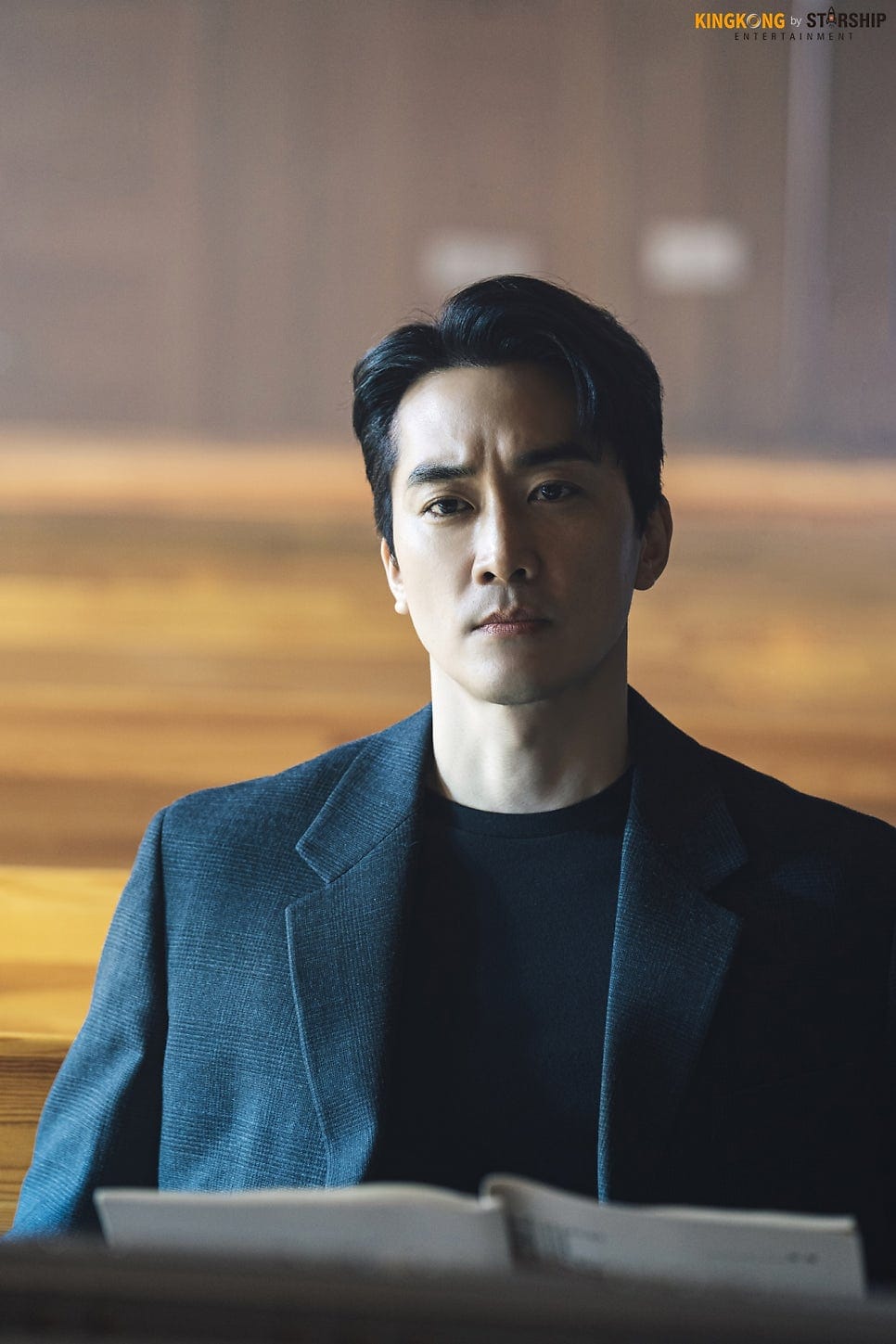 Song Seung Heon. Foto: Dok. Naver/King Kong by Starship