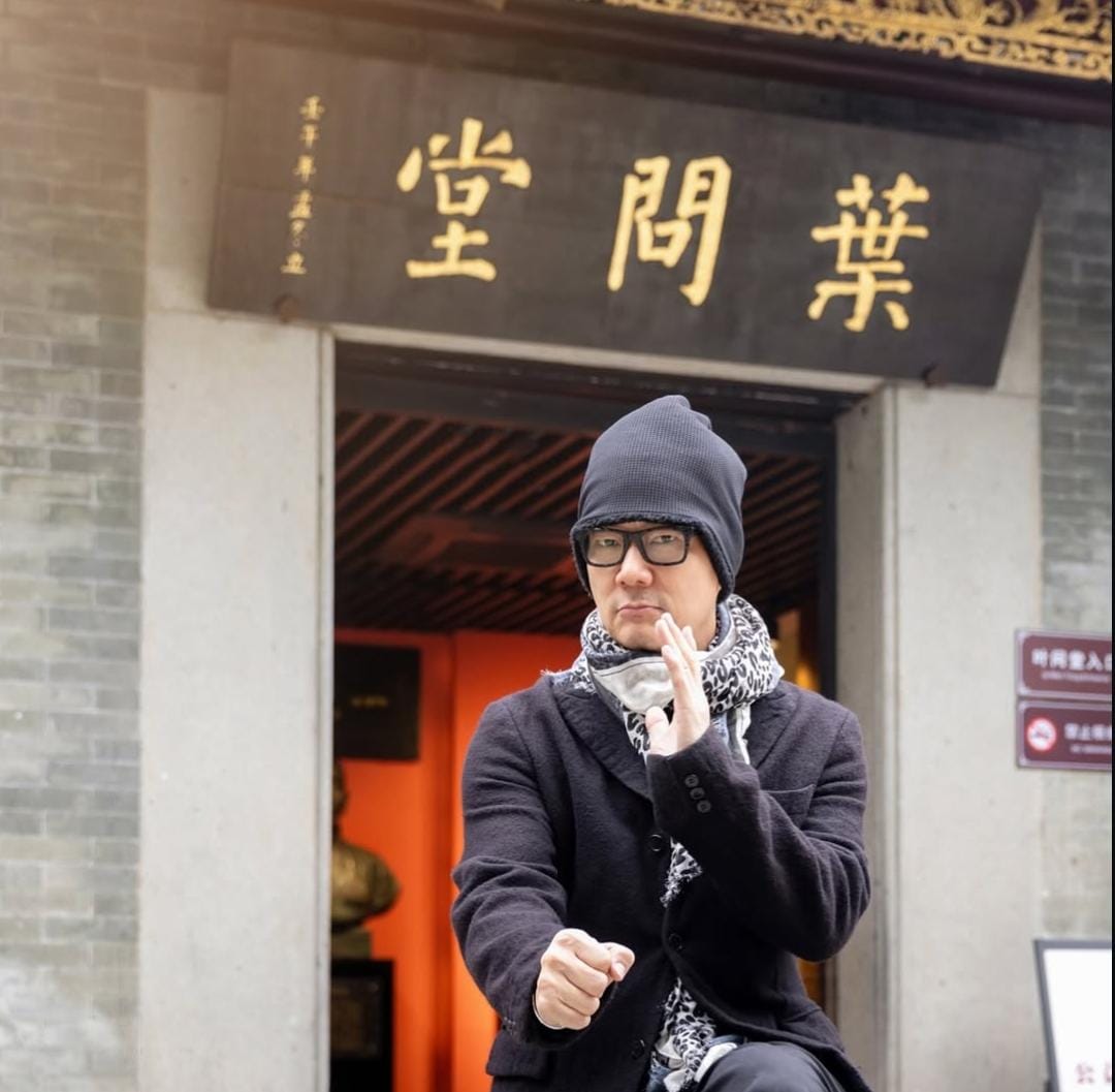 Richie Ren masih aktif industri hiburan sejak debut 35 tahun lalu. Foto: Dok. Instagram @richiejen623