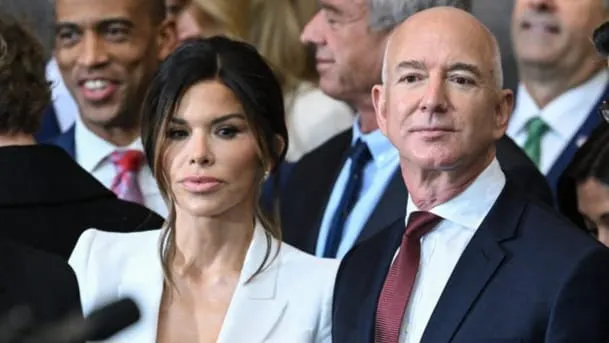 Pacar Bos Amazon Dihujat Imbas Tampil Seksi di Pelantikan Trump