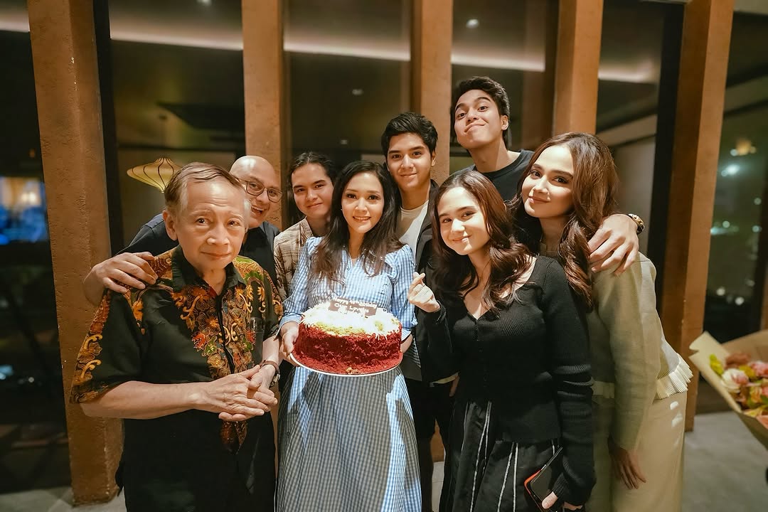 Kejutan ulang tahun Maia (Foto: Instagram/beril_photo)