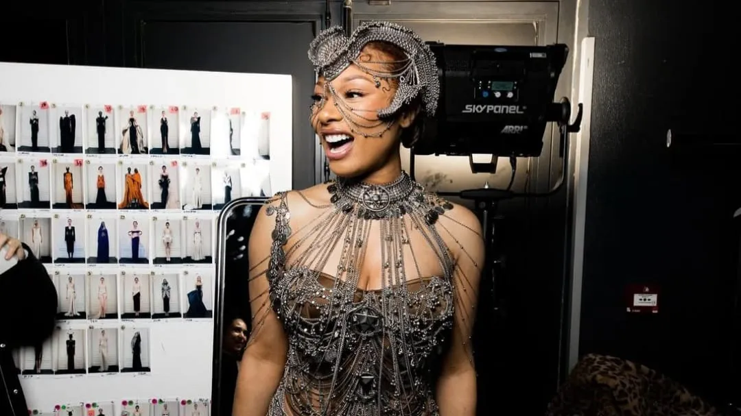 Desain Kuku Terbalik Megan Thee Stallion, Bakal Jadi Tren 2025?