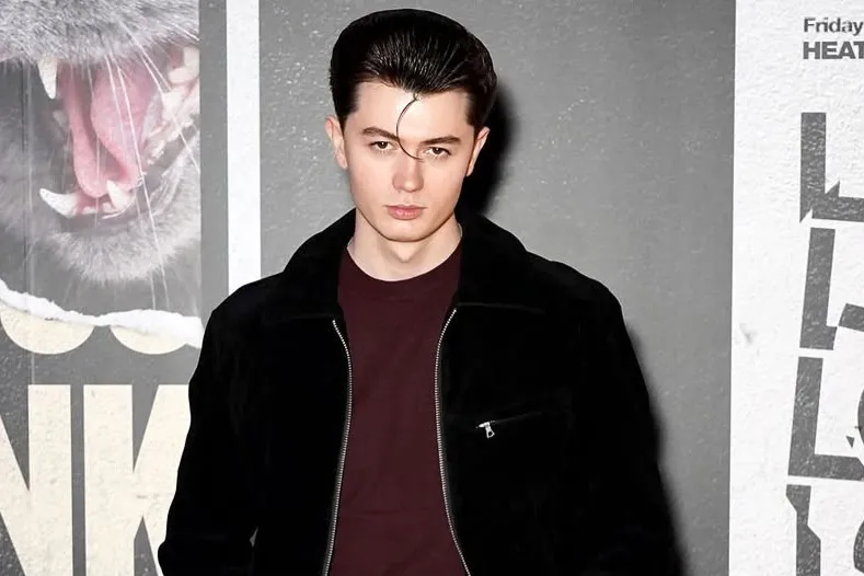 Elliot James Reay, Penyanyi Lagu Viral ‘I Think They Call This Love’